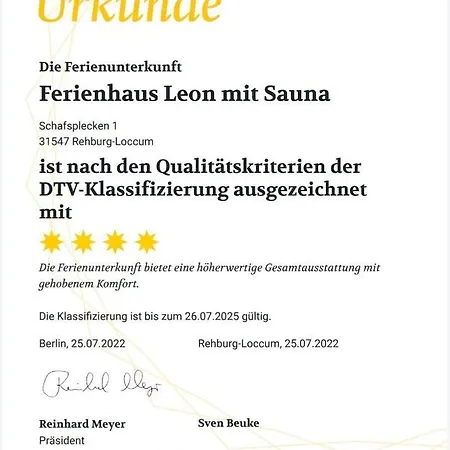 Leon Mit Sauna 度假居 *